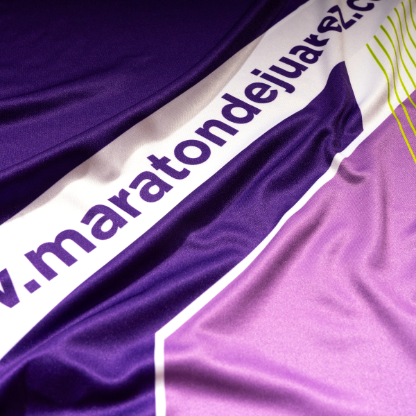 Playera de manga corta de la doceava edición del maratón, unisex, Diseño de tonos morados