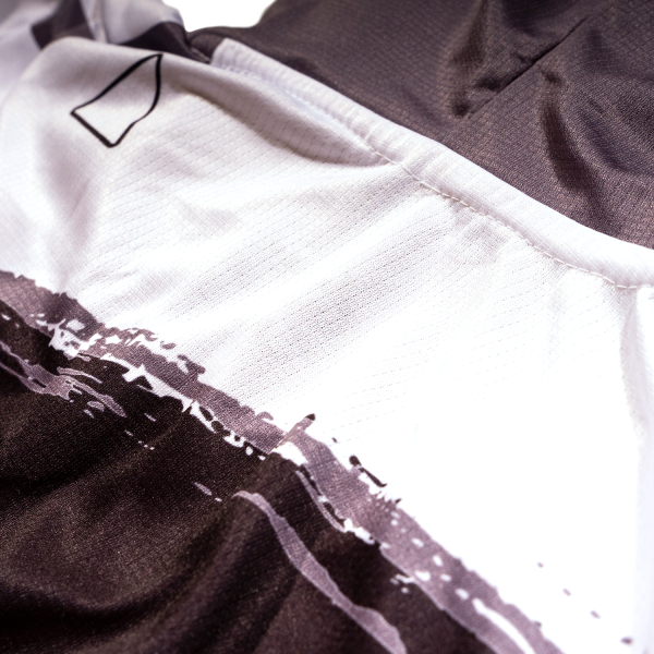 Playera Manga Larga Blanco y negro para caballero