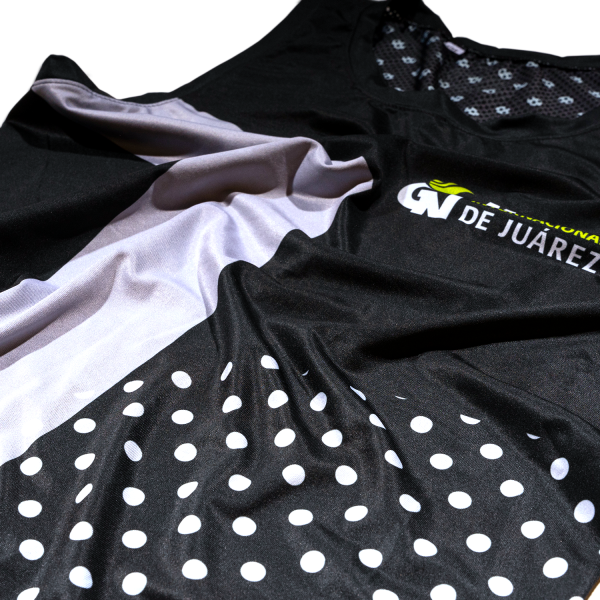 Playera de tirantes para caballero color negra con puntos blancos