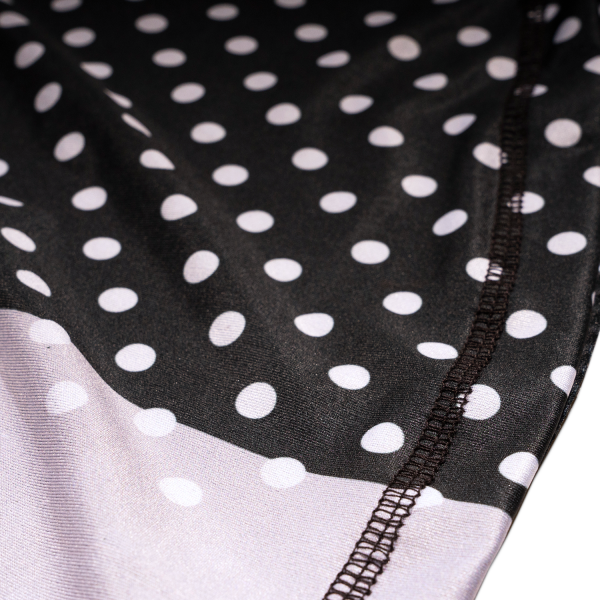 Playera de tirantes para dama, color negro con puntos blancos