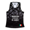 Playera de tirantes para caballero del maratón. Color negro y diseño en gris