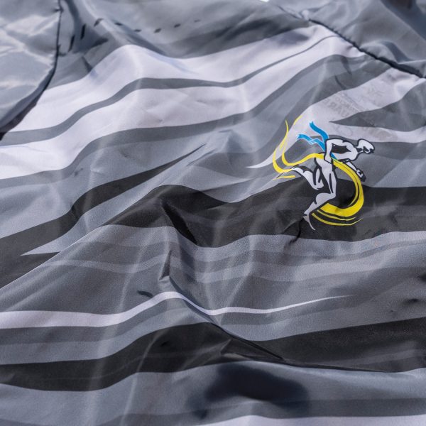 Rompevientos de color gris